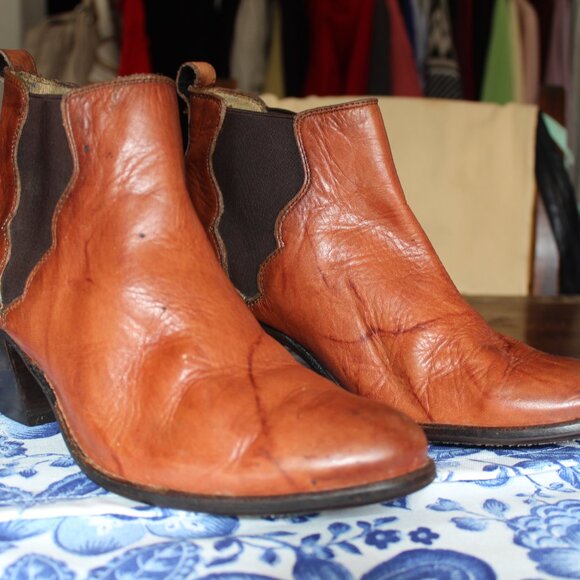 Frye Western Booties Size 9.5 Women's Leather British Tan Stacked Heel EUC Cute! - Picture 2 of 16